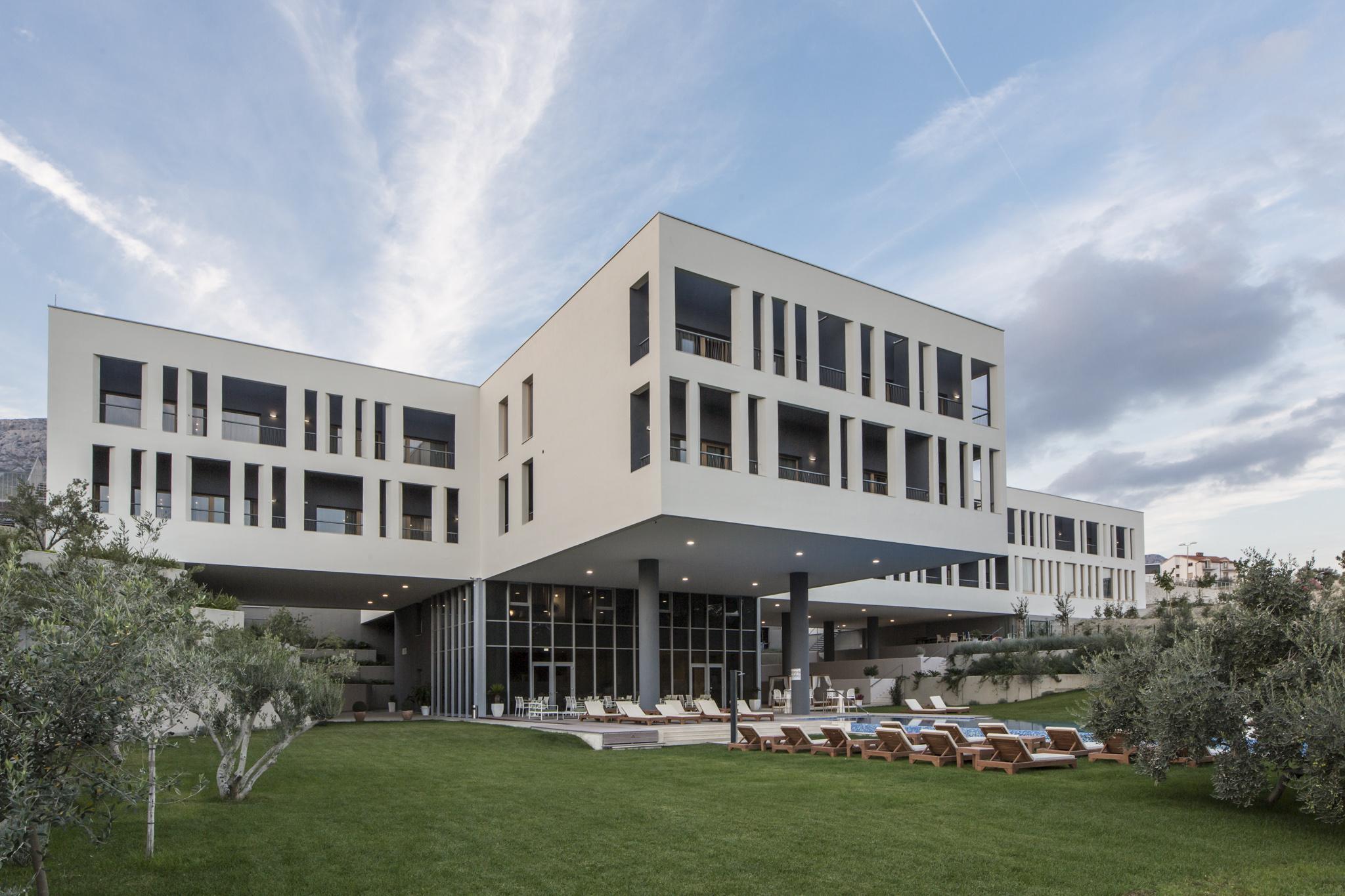 Hotel Salona Palace מראה חיצוני תמונה
