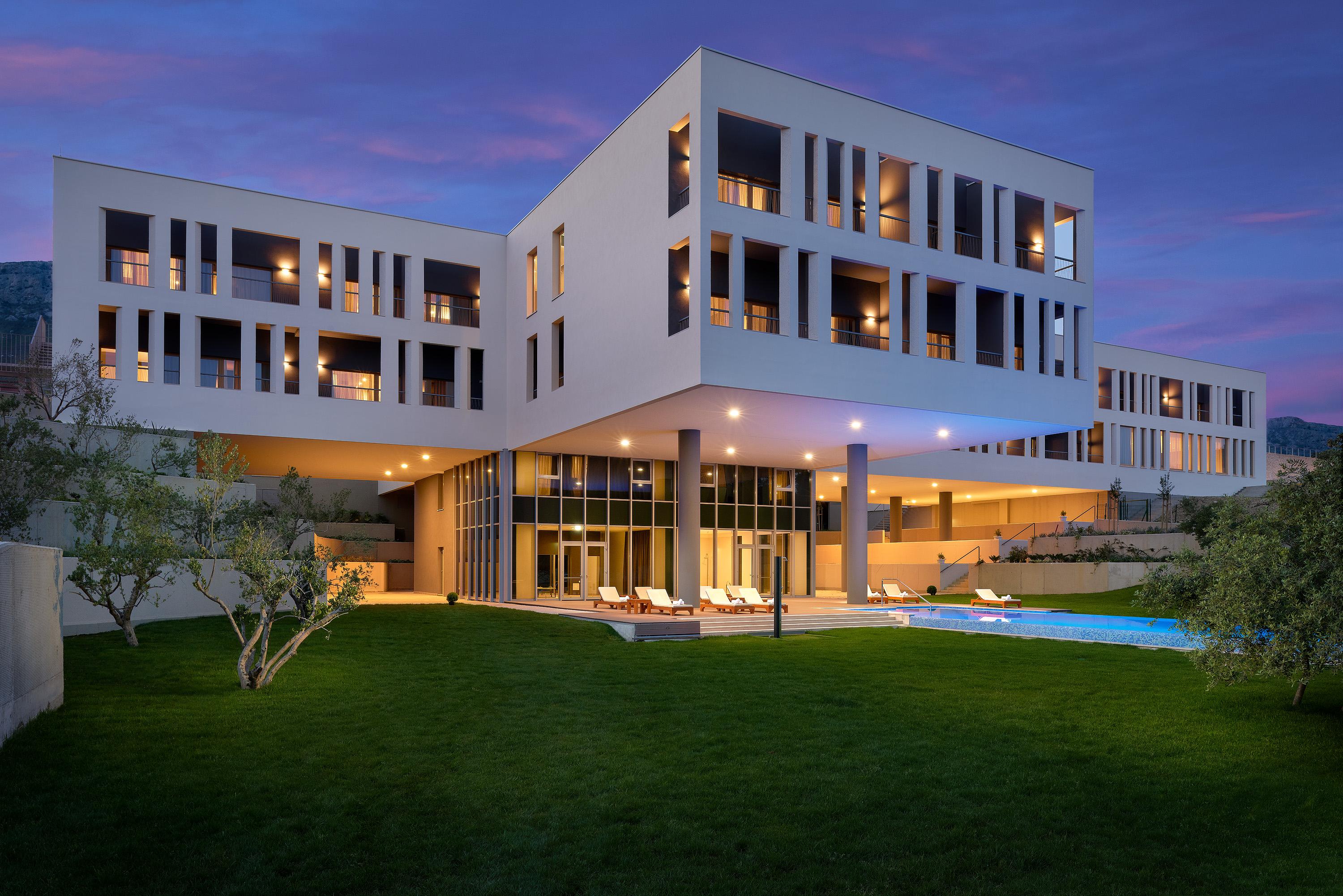 Hotel Salona Palace מראה חיצוני תמונה