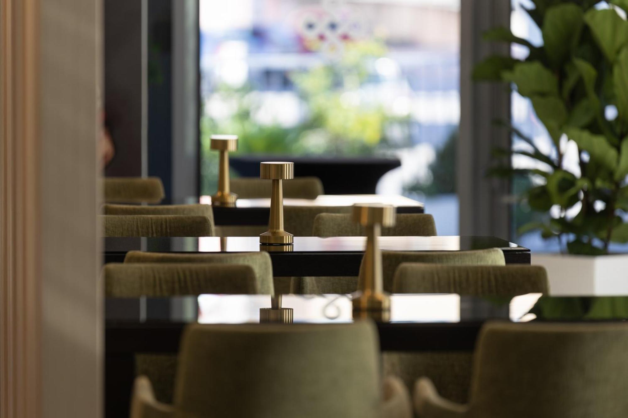 Hotel Salona Palace מראה חיצוני תמונה