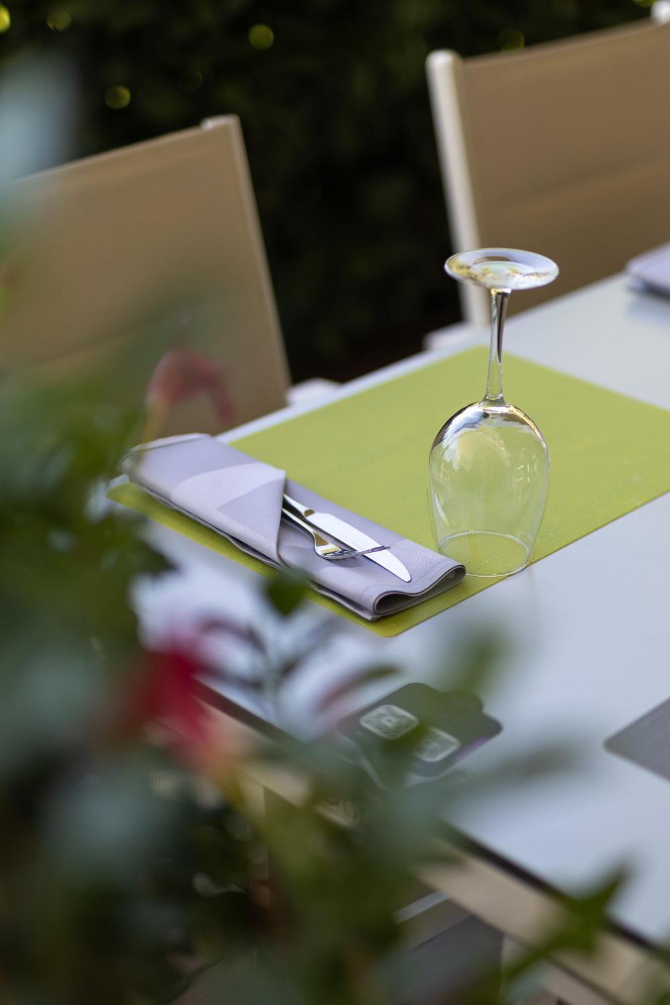 Hotel Salona Palace מראה חיצוני תמונה