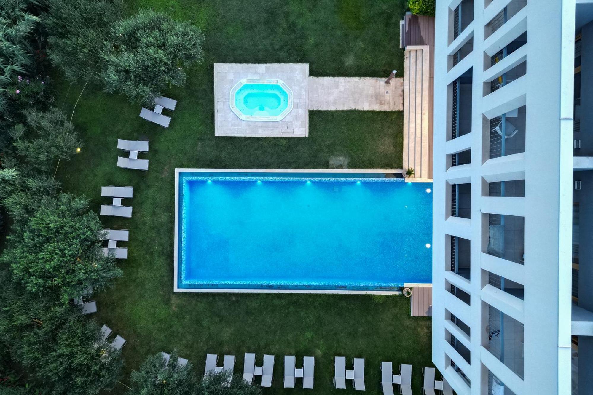 Hotel Salona Palace מראה חיצוני תמונה