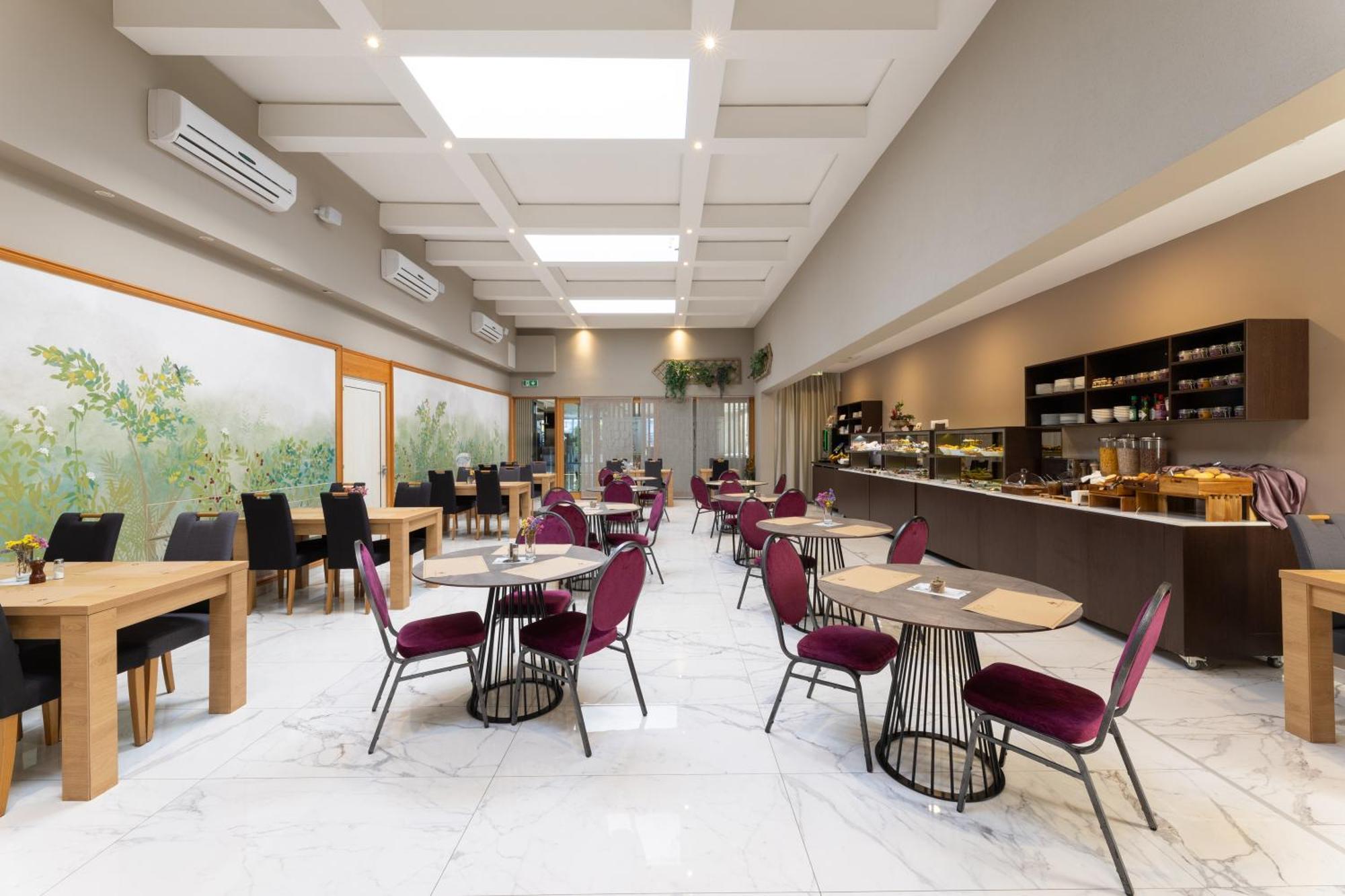 Hotel Salona Palace מראה חיצוני תמונה